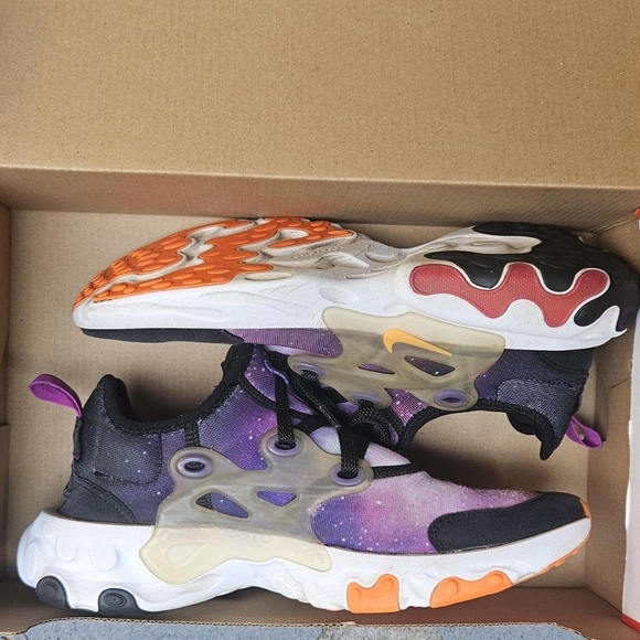 Nike  Sneakers with Purple and Black Soles - Picture 9 of 9